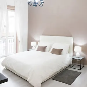 https://colonne.italymilanhotels.net